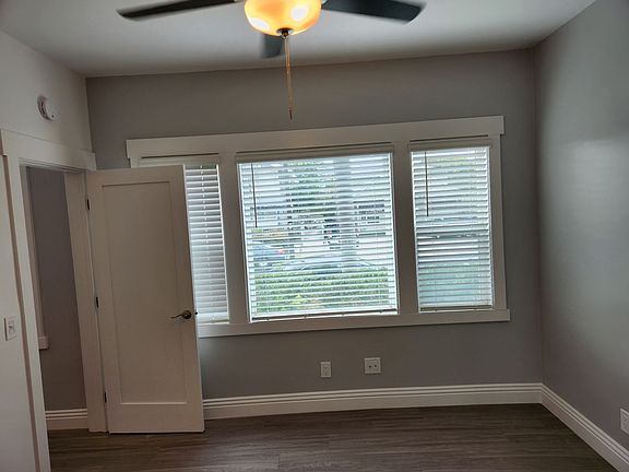 4th image of 302 Thorn St APT 4