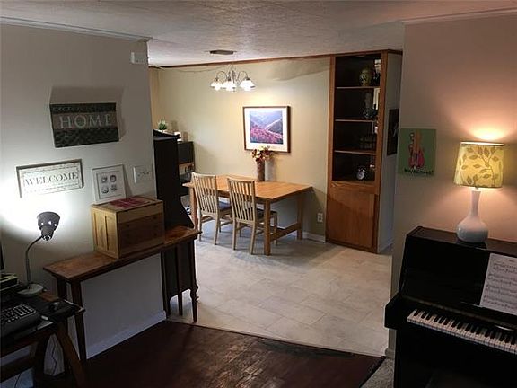 3rd image of 717 Grubb Cir