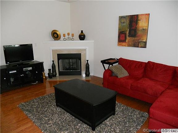 4th image of 7437 Abigail Glen Dr