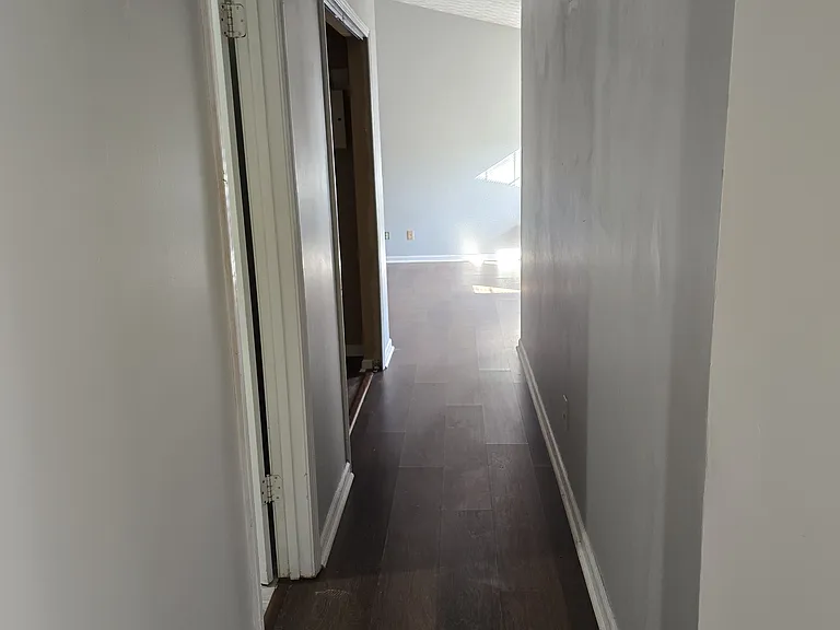 6145 Lauren Ln — Photo 10