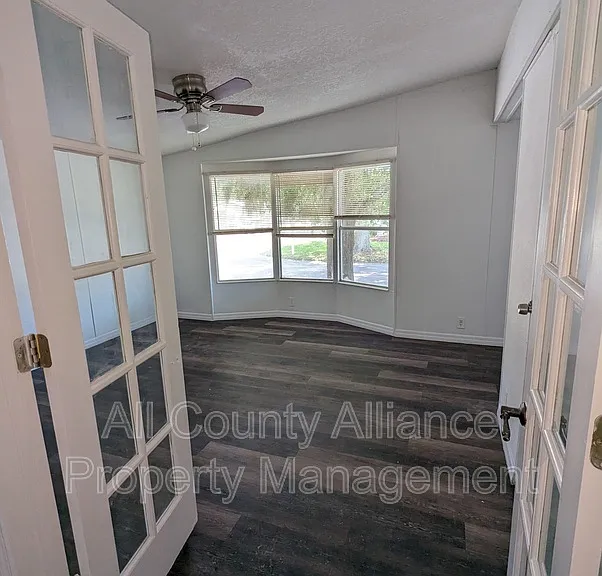 34335 Lodge Dr — Photo 16