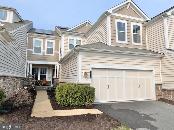 42330 Christophers View Ter, Ashburn, VA 20148