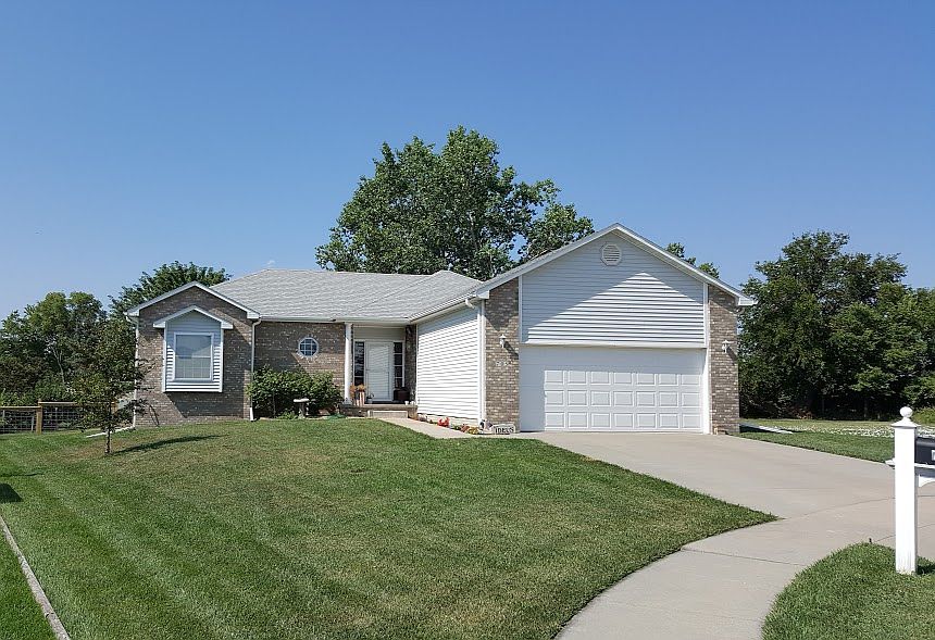 705 N 25th St Beatrice NE 68310 Zillow