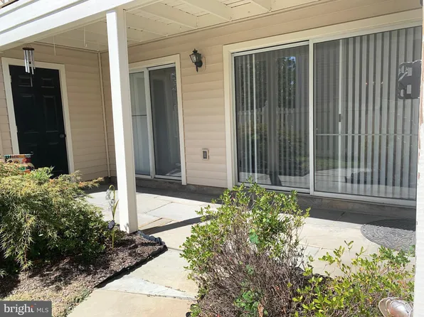 3049 Trevor House Dr House A-105, Oakton, VA 22124