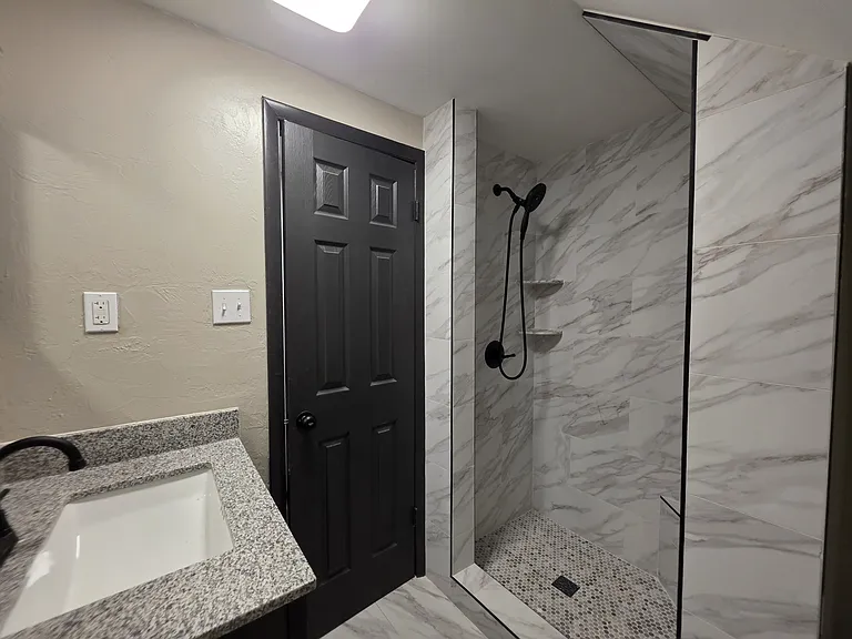 641 Redstone Ave — Photo 16