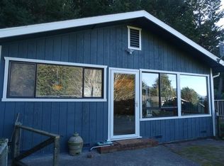 122 Madrone Rd, Shelter Cove, CA 95589