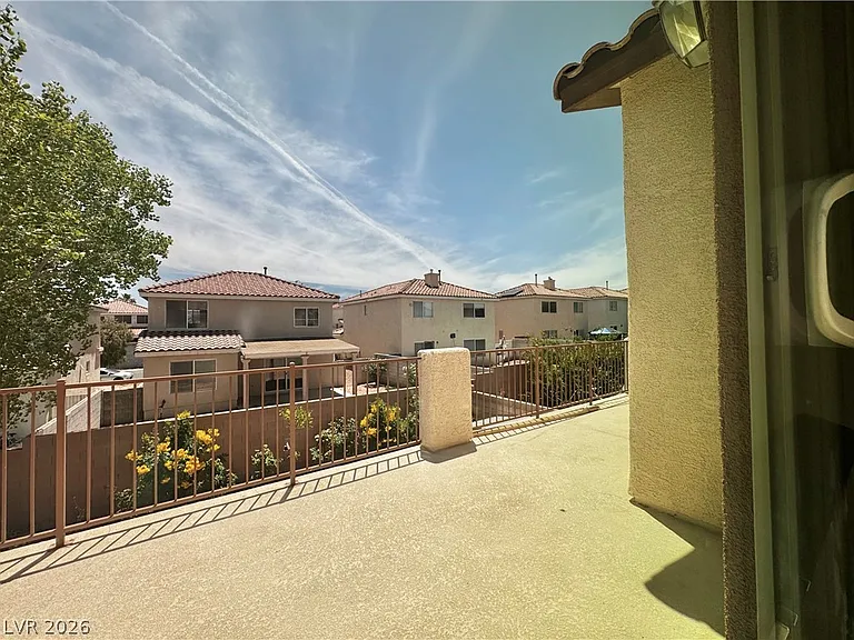 10037 White Mulberry Dr — Photo 32
