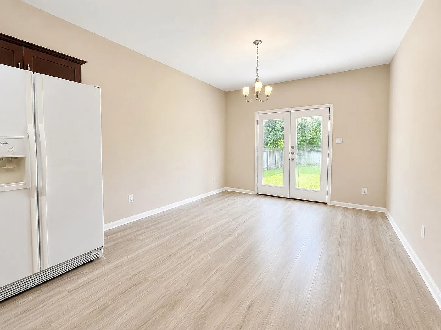 3 bed, 2.5 bath, 1600 sqft, $1,750 — Photo 4