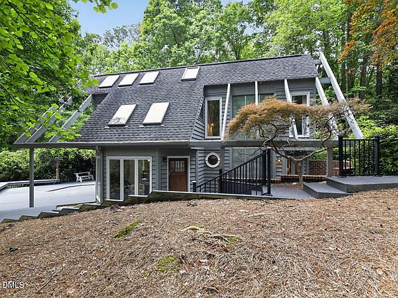 3rd image of 5701 Baird Dr