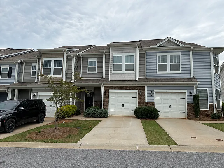 309 Yellow Fox Rd — Photo 4