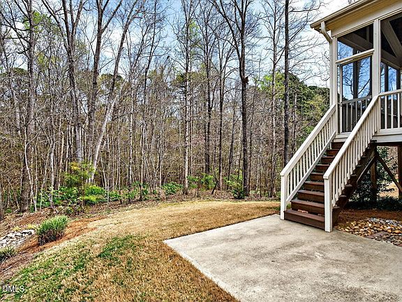 4th image of 722 Toms Creek Rd