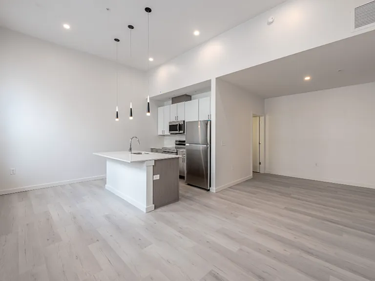 4010 Lorain Ave — Photo 15
