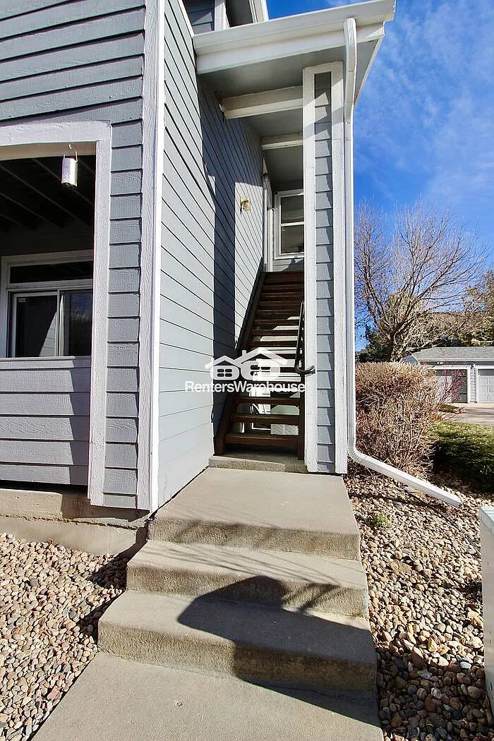 Building Photo - 8500 E Jefferson Ave #10J