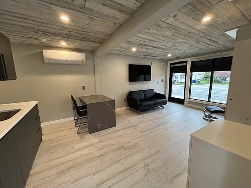 850 Main St #1 Photo 1
