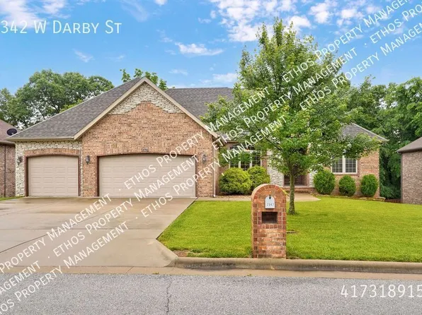 2342 W Darby St, Springfield, MO 65810