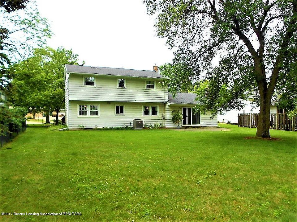 2nd image of 1834 Pinecrest Dr
