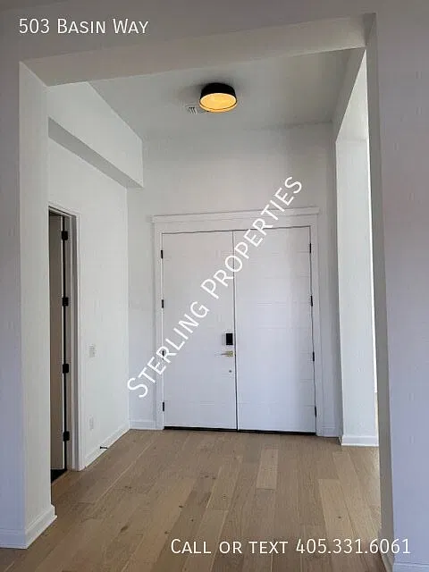 3 bed, 2.5 bath, 2617 sqft, $3,000 — Photo 3