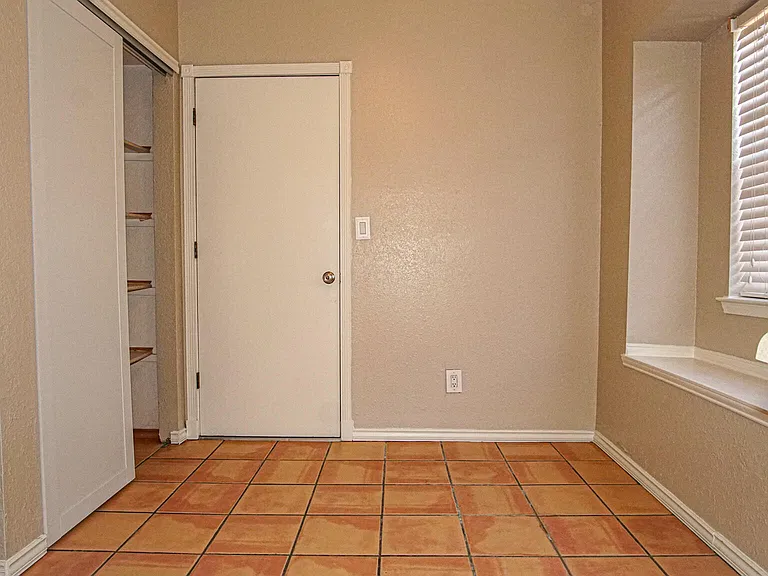 4553 Gen Maloney Cir — Photo 9