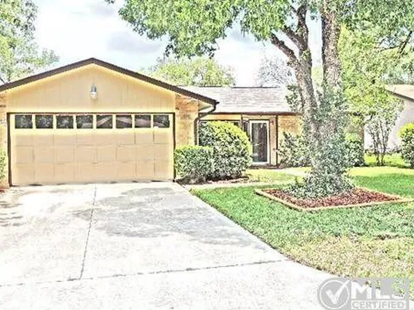 6835 Cerro Bajo, San Antonio, TX 78239