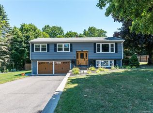 46 Sharon Dr, Shelton, CT 06484