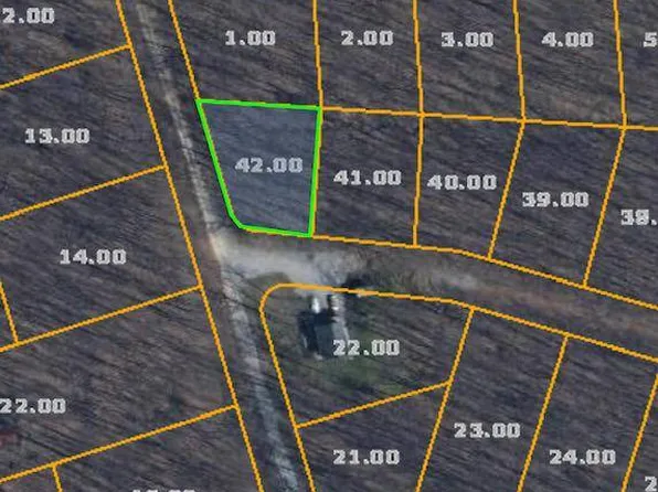 454 Evergreen Cir, Crab Orchard, TN 37723