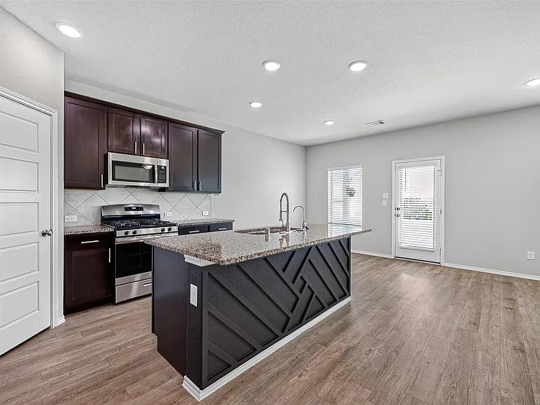 21522 Autumn Summit St — Photo 20