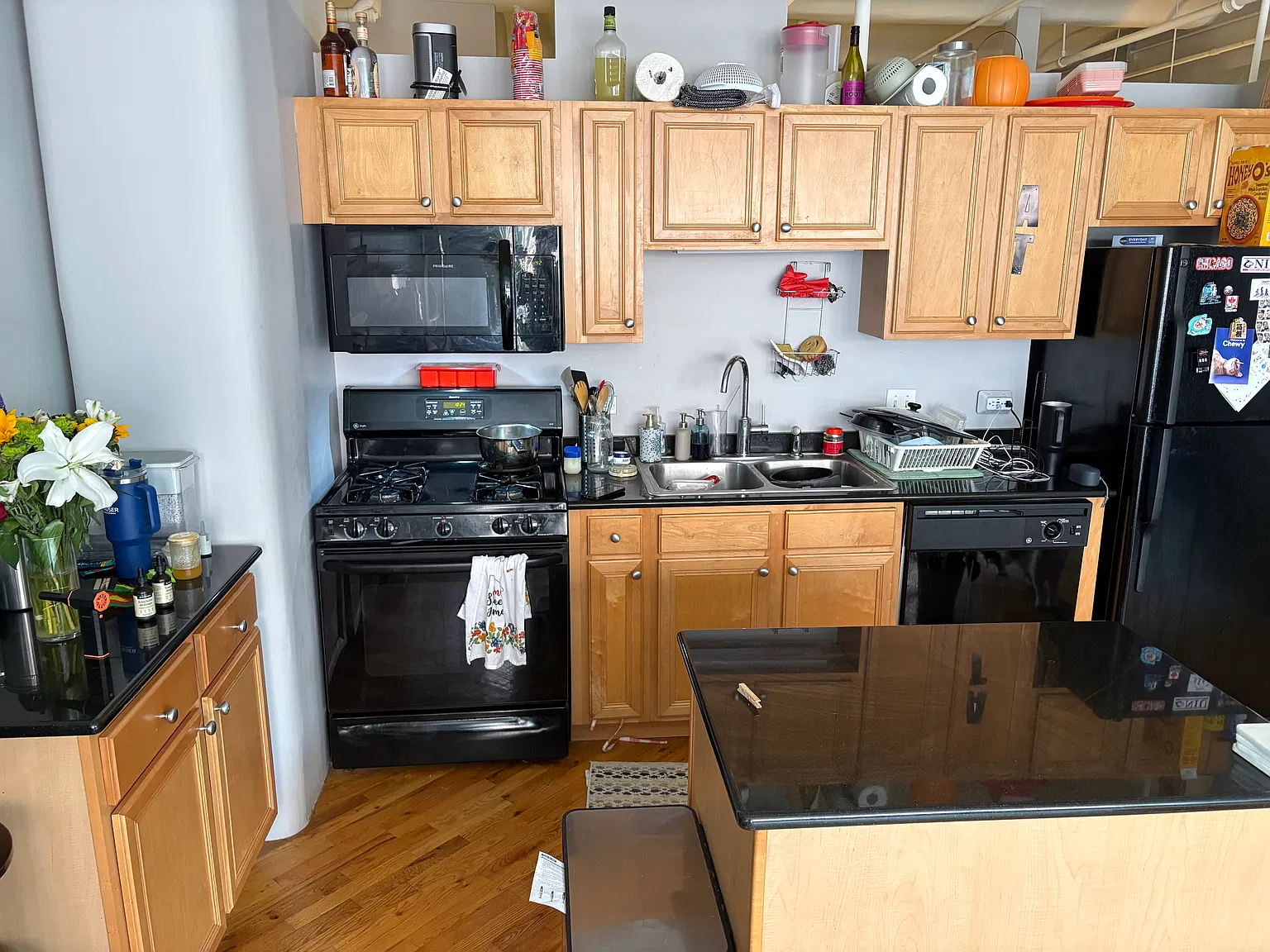 1 bed, 750 sqft, $2,250 — Photo 4