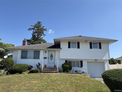 8 Spector Lane, Plainview, NY, 11803