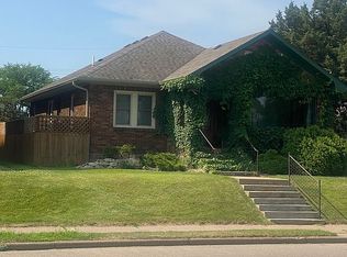 1706 Jackson St, La Crosse, WI 54601