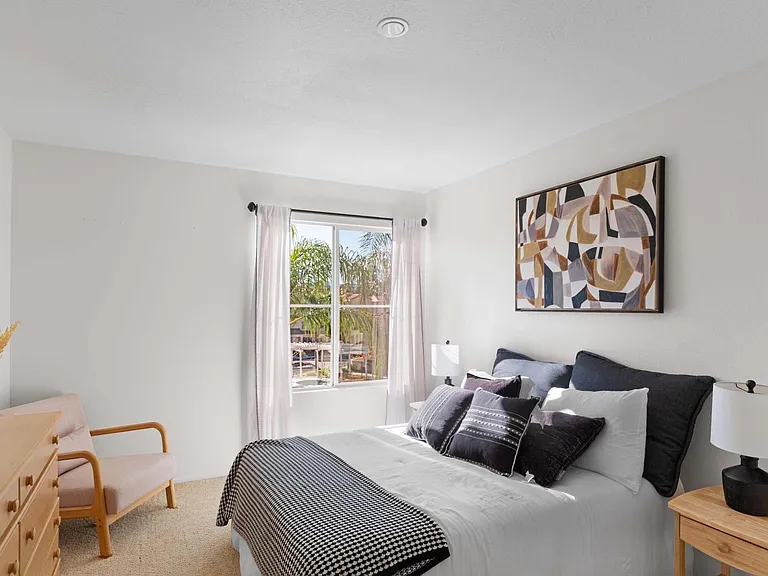 River Ranch Townhomes & Apartments — Photo 97