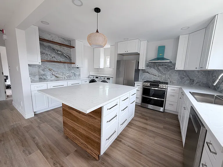 4945 Brighton Ave — Photo 5
