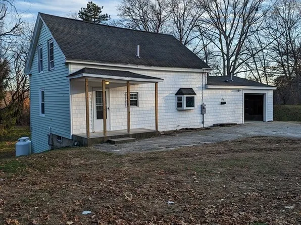 7 1/2 Fairview Ave, Dudley, MA 01571