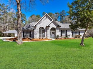 198 Silk Lady Ln, Madisonville, LA 70447
