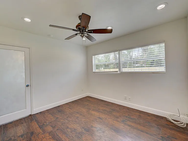 3919 Grant St — Photo 10