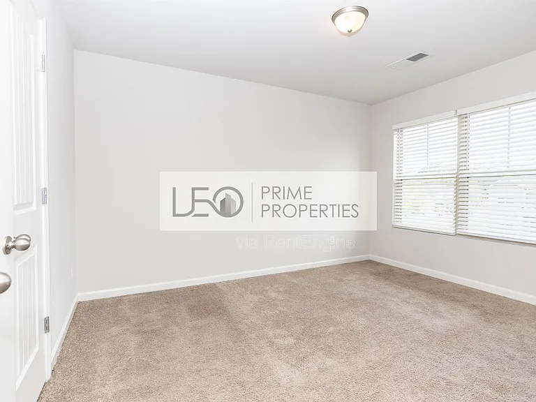 156 Daisy Cir — Photo 12