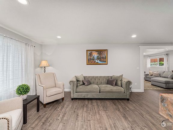 5th image of 5707 205th Street Ct E