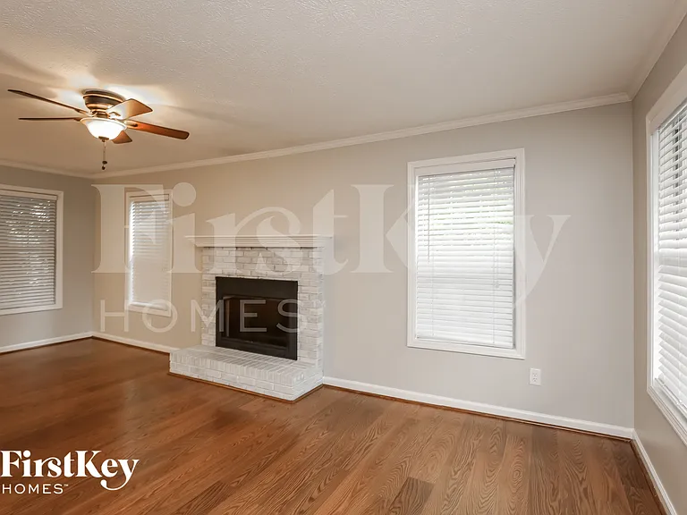 4060 Mark Todd Ct — Photo 3