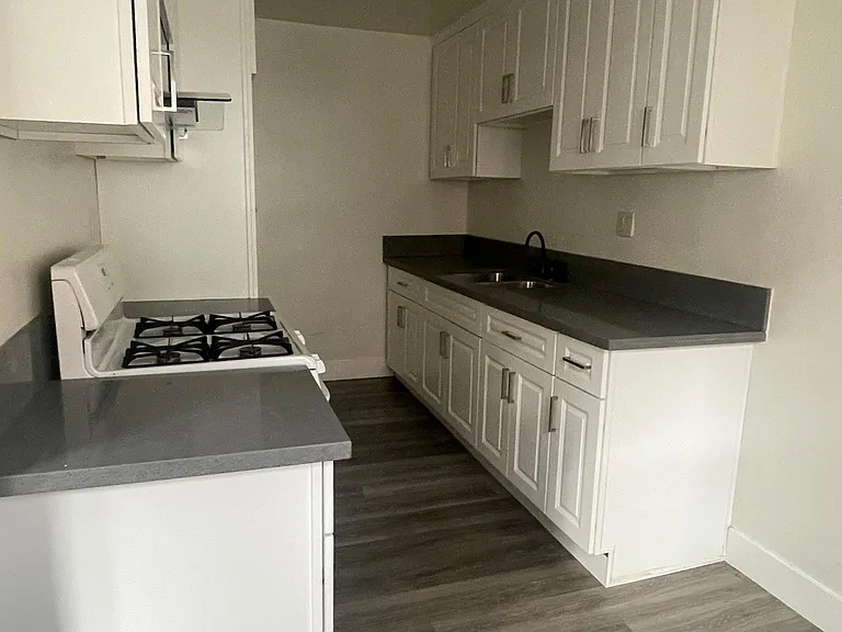 4366 Ventura Canyon Ave #11 — Photo 6
