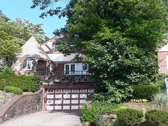 2nd image of 8539 Avon St