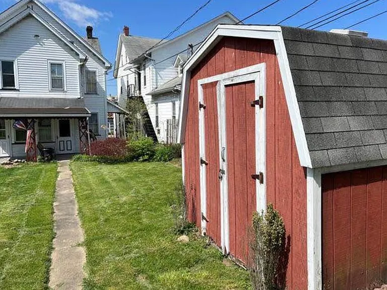 1837 Main St — Photo 3