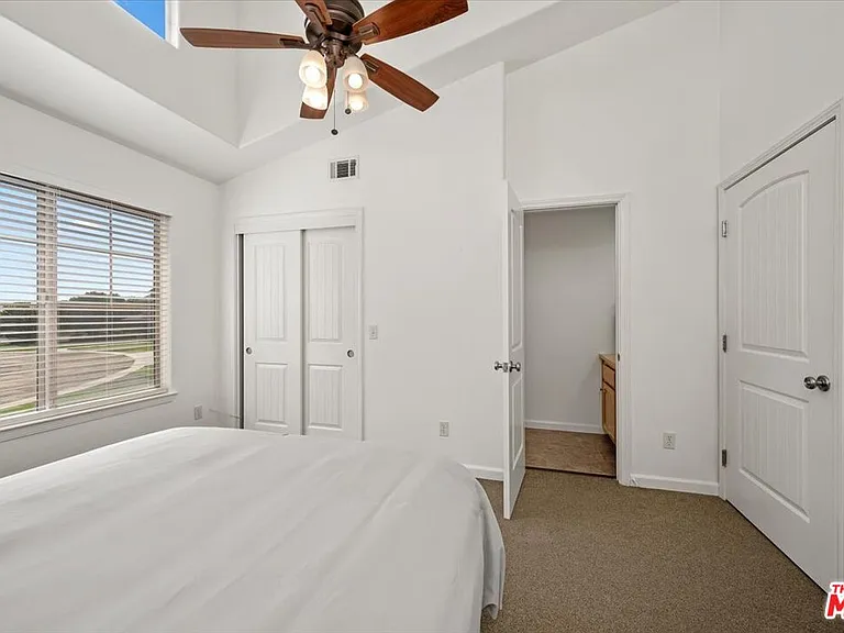 220 Hans Pl — Photo 30