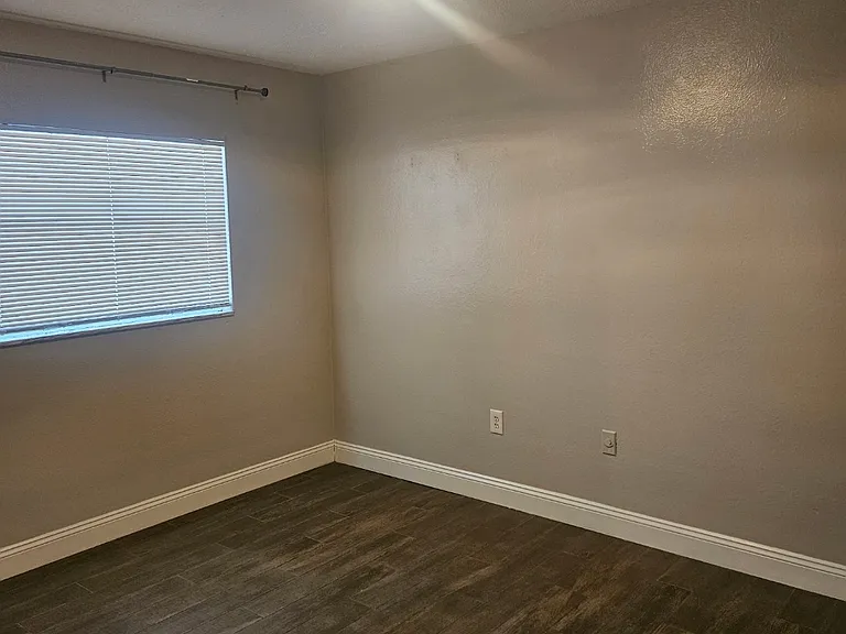 611 S Mills Ave #1 — Photo 13