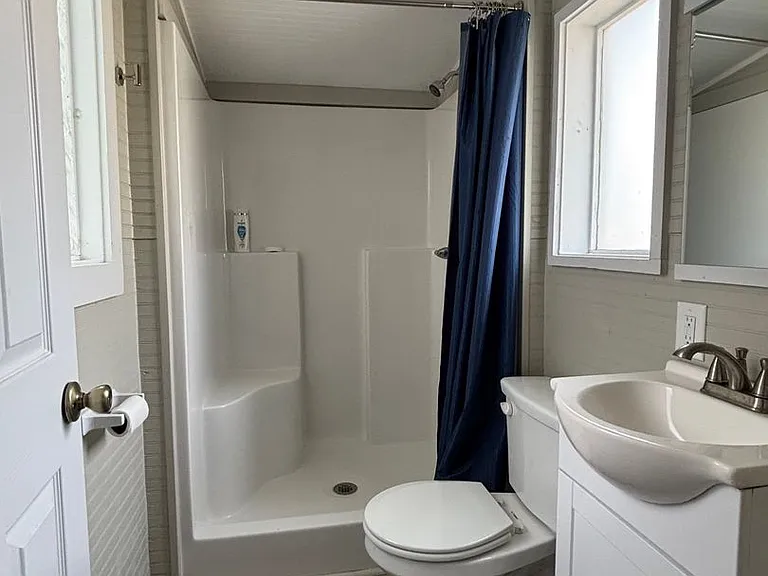 332 Carr St — Photo 9