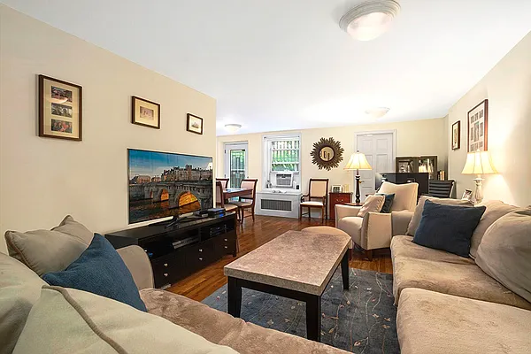 Rented by Corcoran | media 22