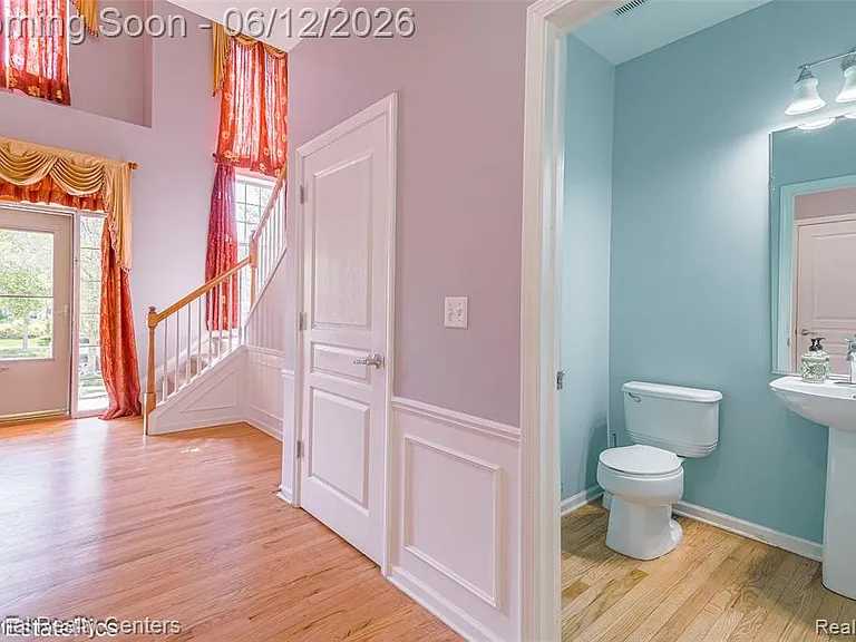 45149 Bartlett Dr — Photo 17