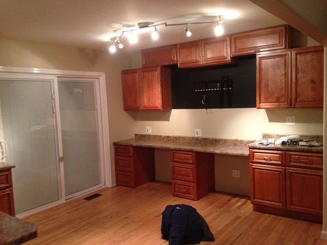 Dining area w/ workspace