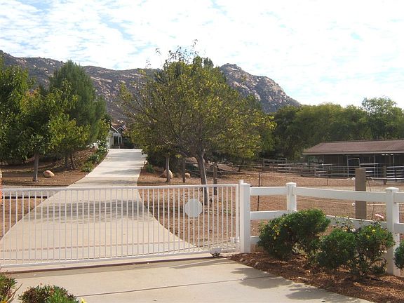 4th image of 3044 Kaywood Dr