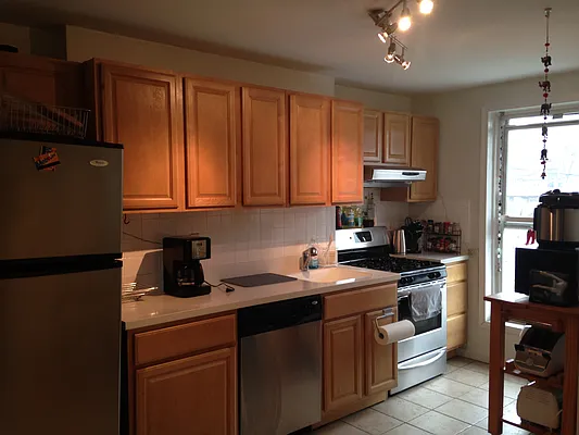 Rented by Sunrise Real Estate | media 19