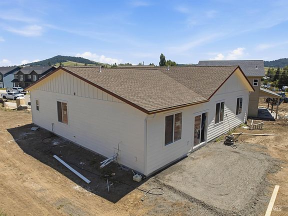3rd image of 2812 Cyprus Cir