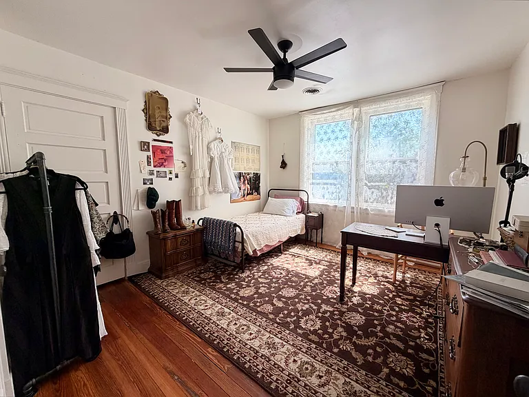 1104 Russell St #2 — Photo 11